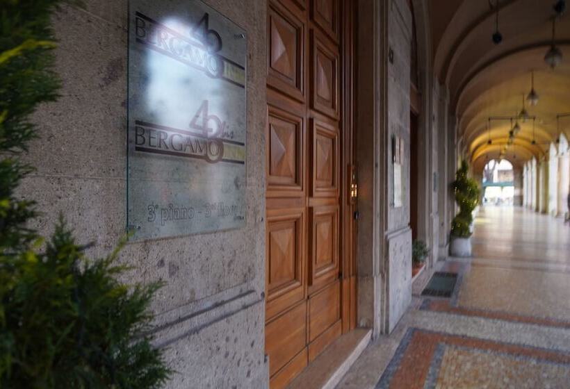 هتل Bergamo Inn 43