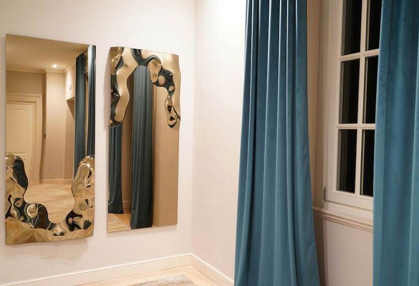 هتل Bergamo Inn 43