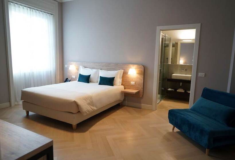 هتل Bergamo Inn 43