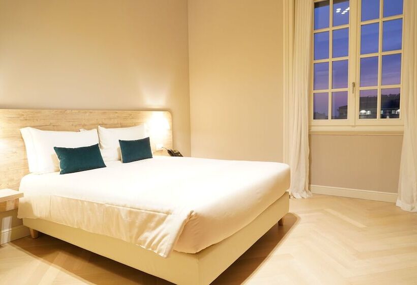 هتل Bergamo Inn 43