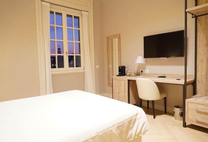 هتل Bergamo Inn 43