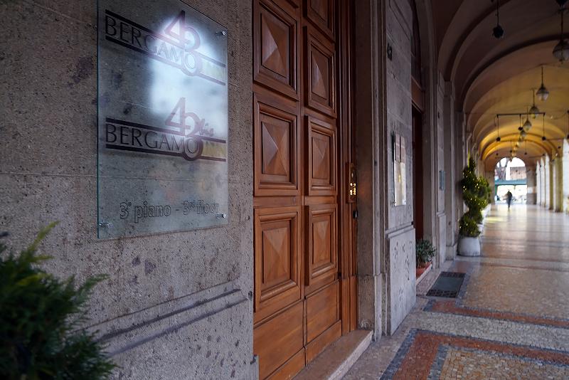 هتل Bergamo Inn 43