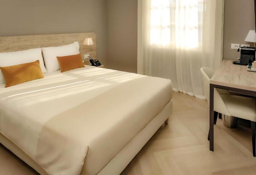 هتل Bergamo Inn 43