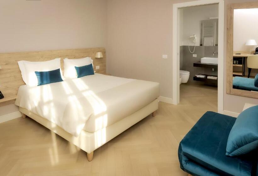 هتل Bergamo Inn 43