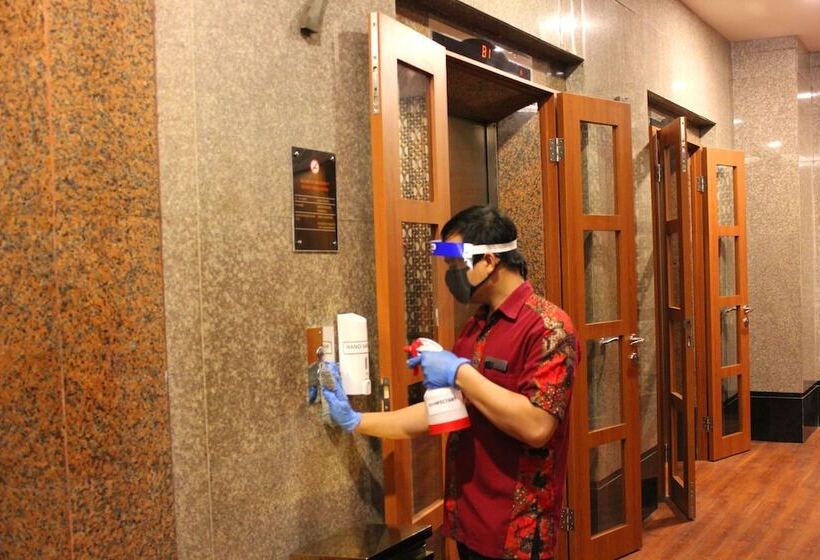 ホテル Best Western Senayan