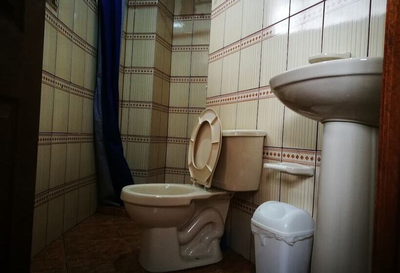 هتل Bolivian Heights Hostel