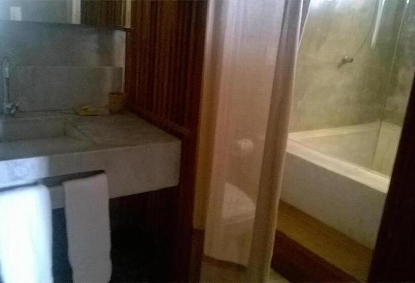 Отель Zebra Boutique