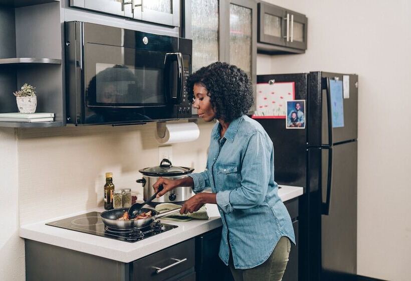 Отель Candlewood Suites   Dumfries   Quantico, An Ihg