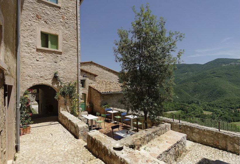 בית מלון כפרי Castello Di Postignano Relais