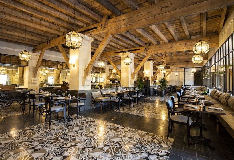 ホテル Chais Monnet & Spa