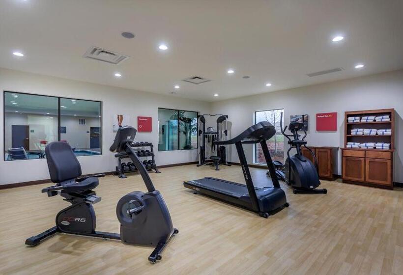 Отель Comfort Suites