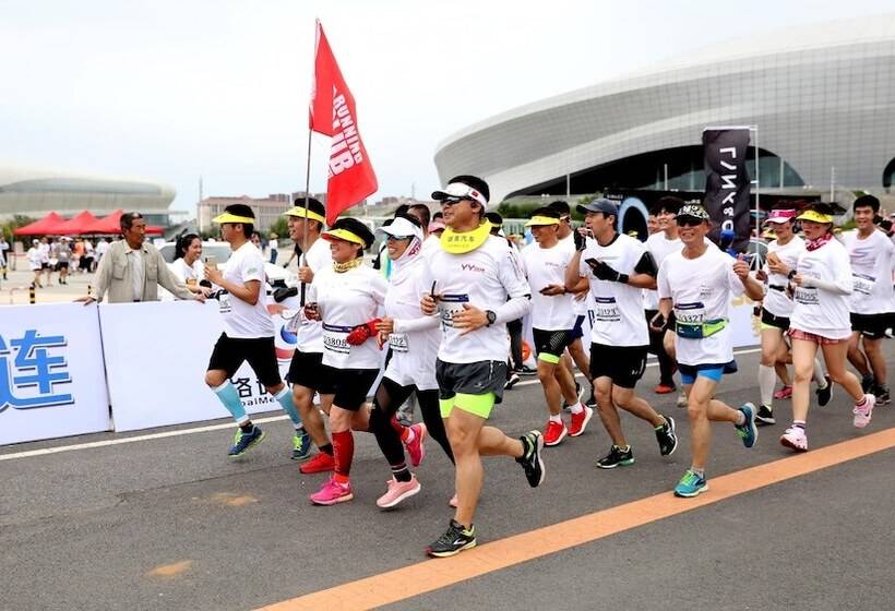 בית מלון כפרי Crowne Plaza Dalian Sports Center, An Ihg