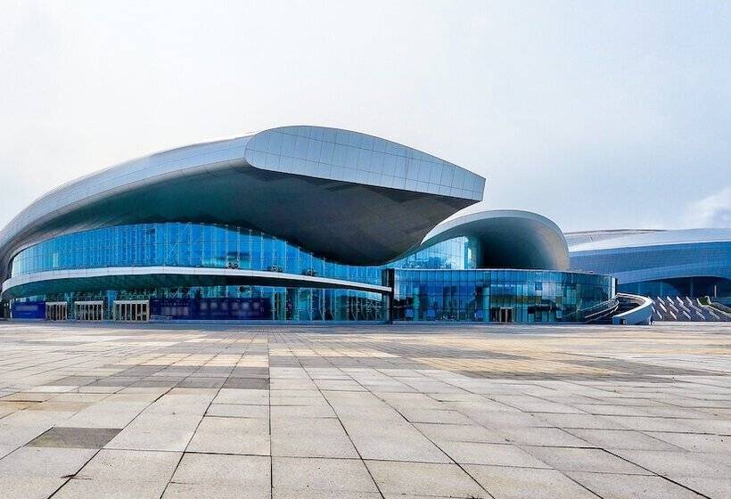 בית מלון כפרי Crowne Plaza Dalian Sports Center, An Ihg