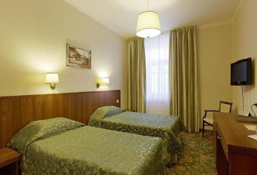 هتل Dvor Podznoeva Business Building