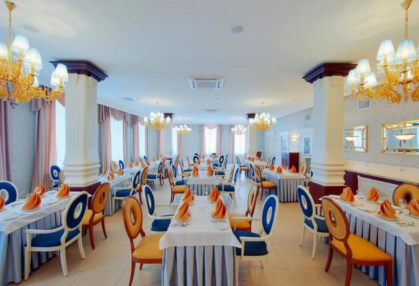 هتل Dvor Podznoeva Business Building