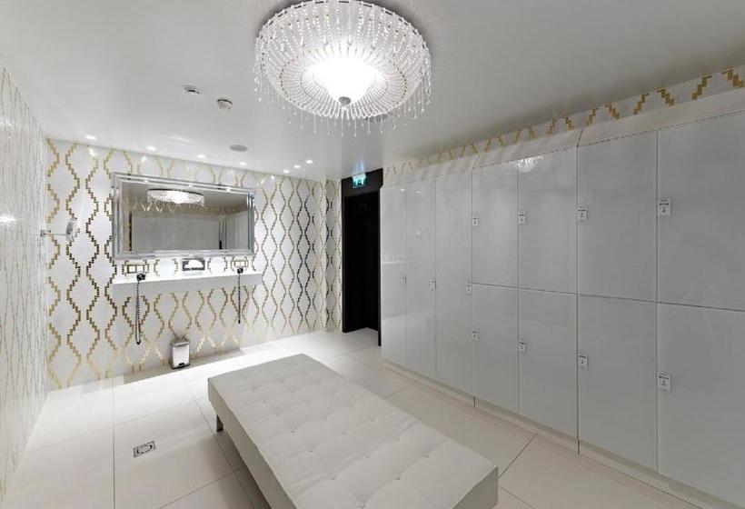 هتل Dvor Podznoeva Business Building