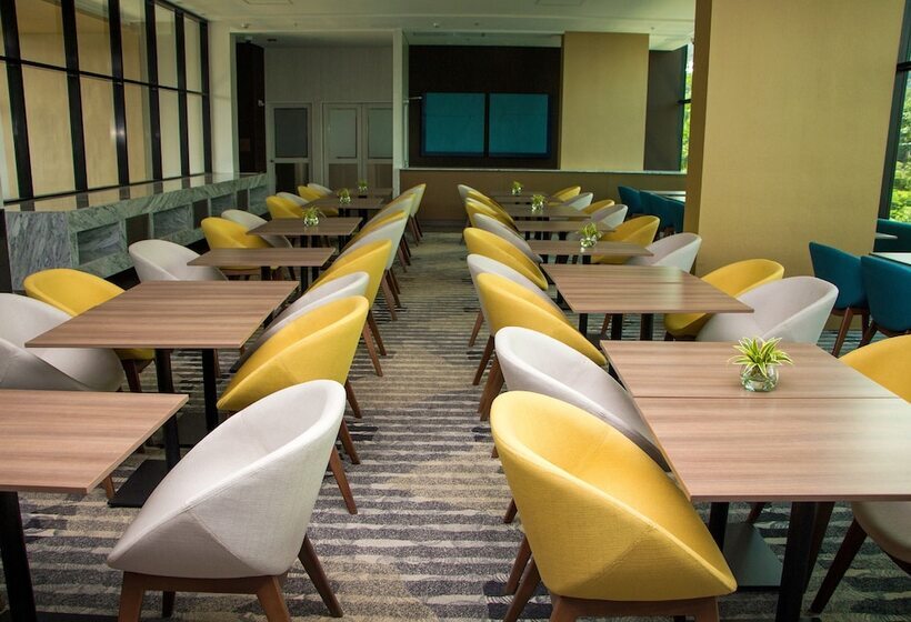 ホテル Estelar Square