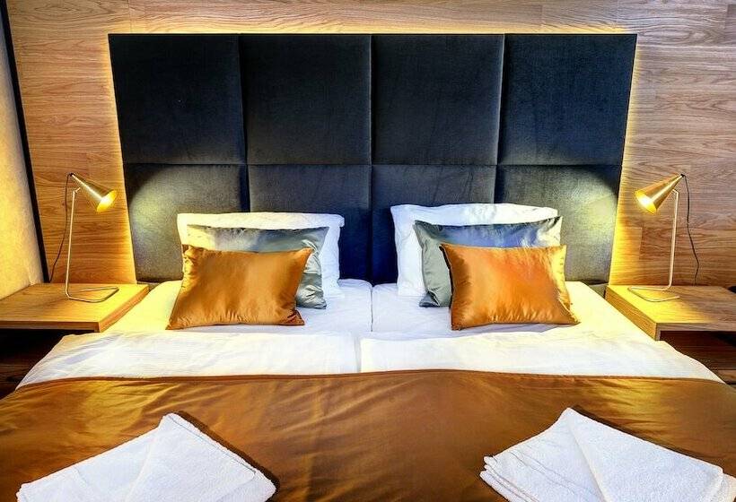 Отель Galeria Thermal Bešeňová