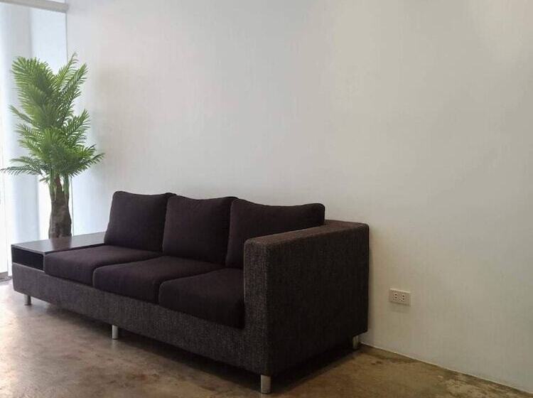 هتل Garv S Boutique