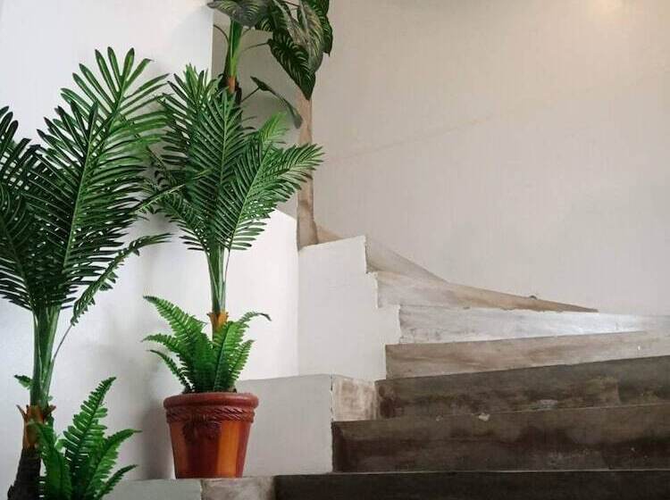 هتل Garv S Boutique