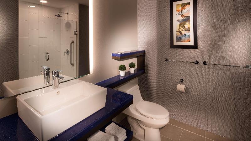 فندق Glō Best Western Kanata Ottawa West