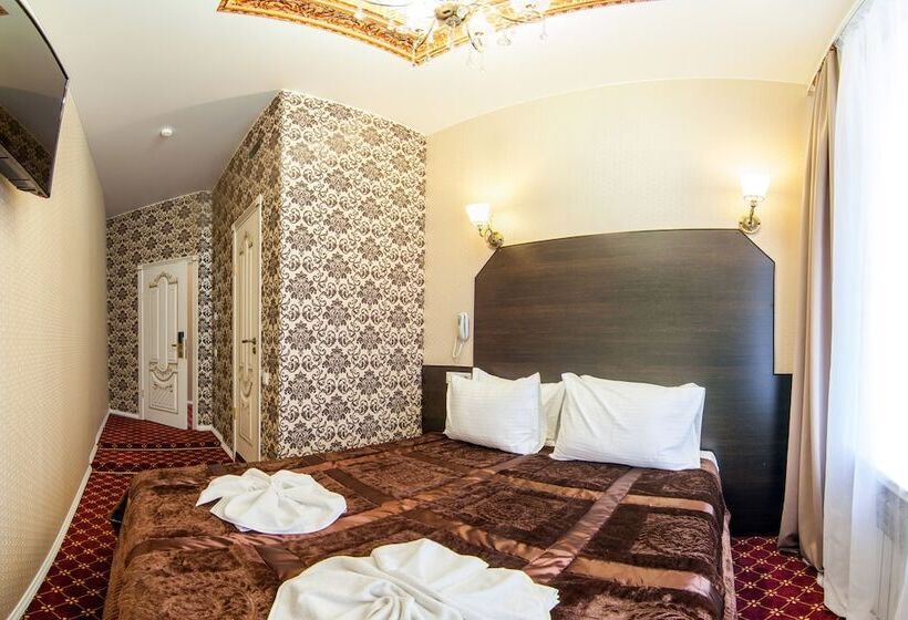 Отель Grand On Tatarsky