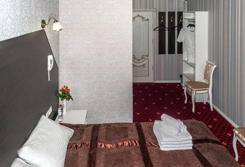 Отель Grand On Tatarsky