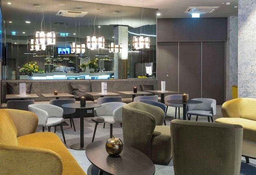 호텔 Hampton By Hilton Poznan Old Town