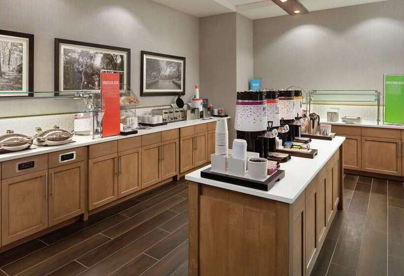 فندق Hampton Inn & Suites Teaneck Glenpointe