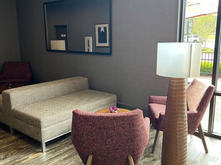 בית מלון כפרי Hilton Garden Inn Gallatin, Tn