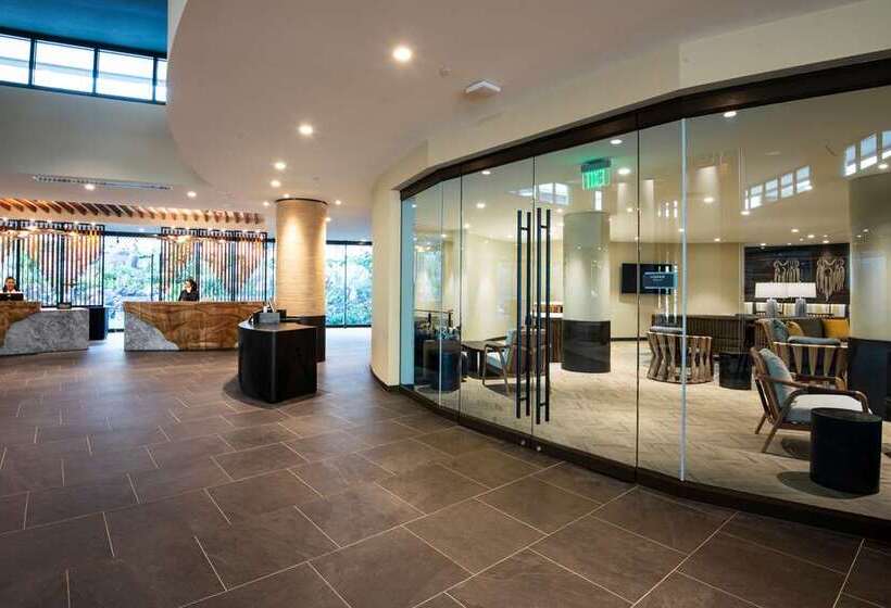 فندق Hilton Grand Vacations Club Ocean Tower Waikoloa Village