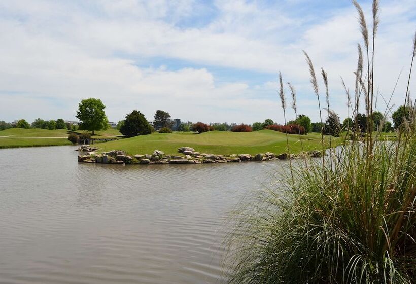 בית מלון כפרי Hilton Pilar