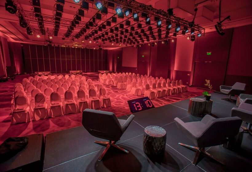 בית מלון כפרי Hilton Pilar