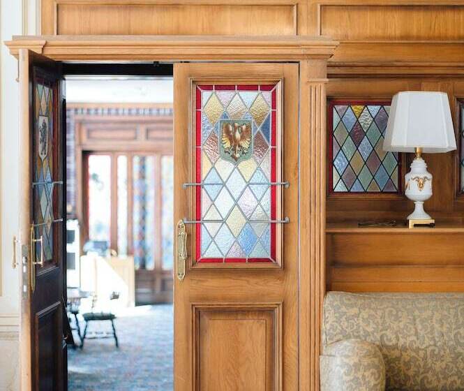 בית מלון כפרי Hilton Pilar