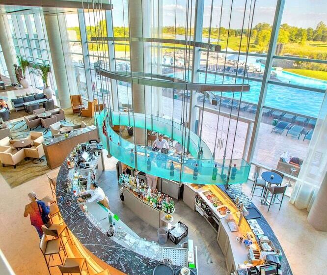 בית מלון כפרי Hilton Pilar