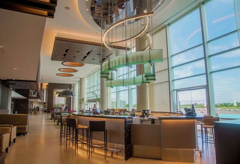 בית מלון כפרי Hilton Pilar