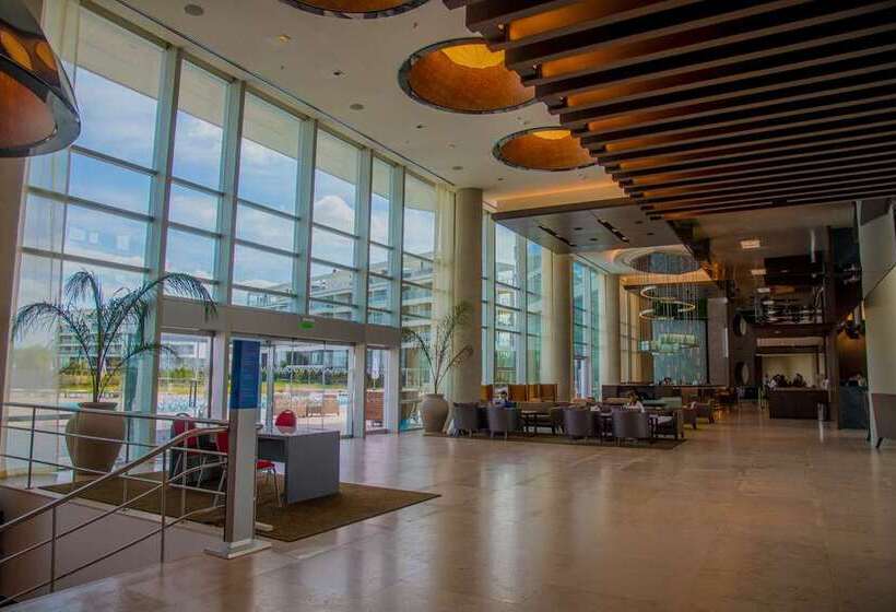 בית מלון כפרי Hilton Pilar