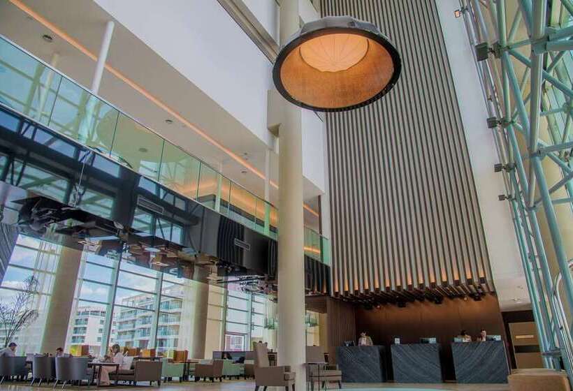 בית מלון כפרי Hilton Pilar