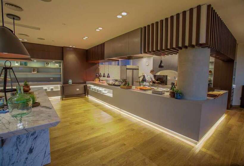 בית מלון כפרי Hilton Pilar