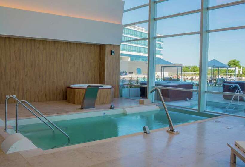 בית מלון כפרי Hilton Pilar