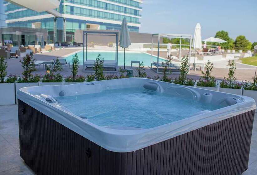 בית מלון כפרי Hilton Pilar