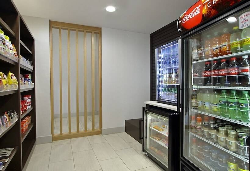 فندق Holiday Inn Express And Suites Frisco Nw