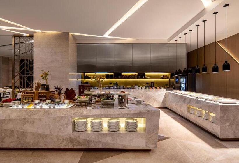 Отель Holiday Inn & Suites Langfang New Chaoyang, An Ihg