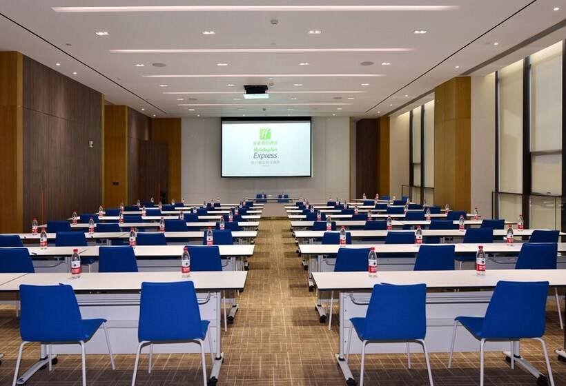 호텔 Holiday Inn Express Luanchuan, An Ihg