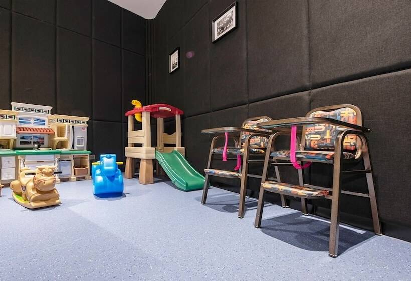 호텔 Holiday Inn Express Luanchuan, An Ihg