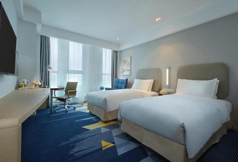 هتل Holiday Inn Express   Qingdao West Coast, An Ihg