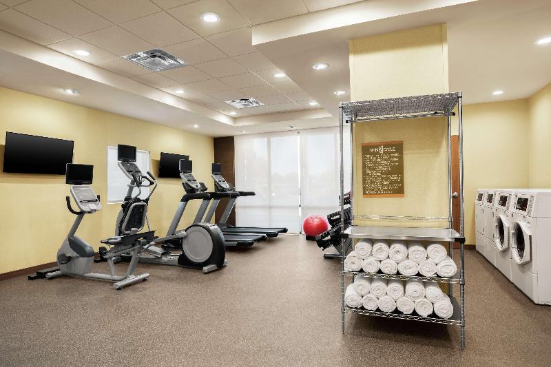 Отель Home2 Suites By Hilton Warminster Horsham