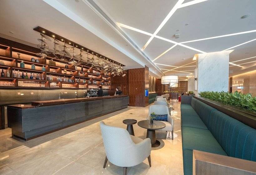 ホテル Howard Johnson Caexpo Plaza Nanning