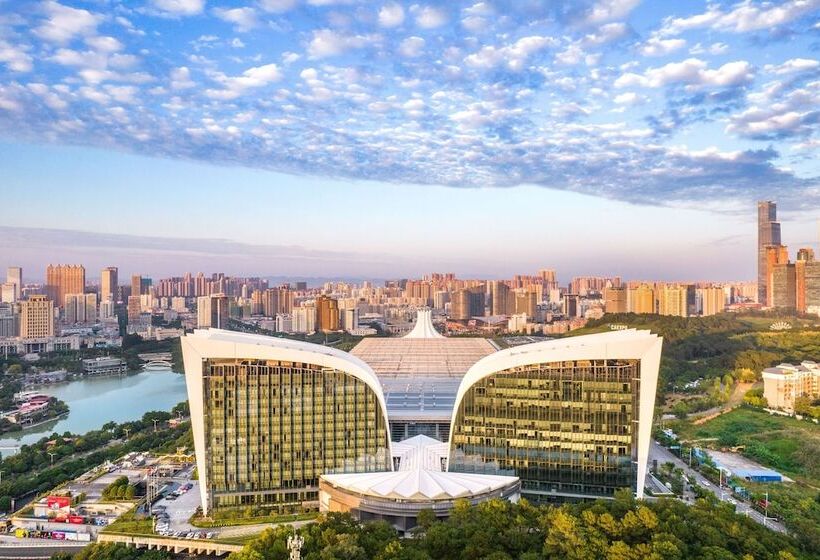 ホテル Howard Johnson Caexpo Plaza Nanning