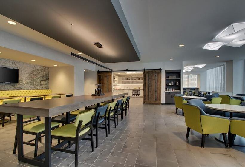 בית מלון כפרי Hyatt Place Iowa City Downtown